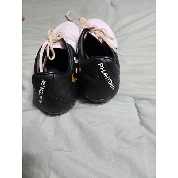 Nike phantom gx size 9 men's white gold and black soccer cleats - Picture 5 of 9